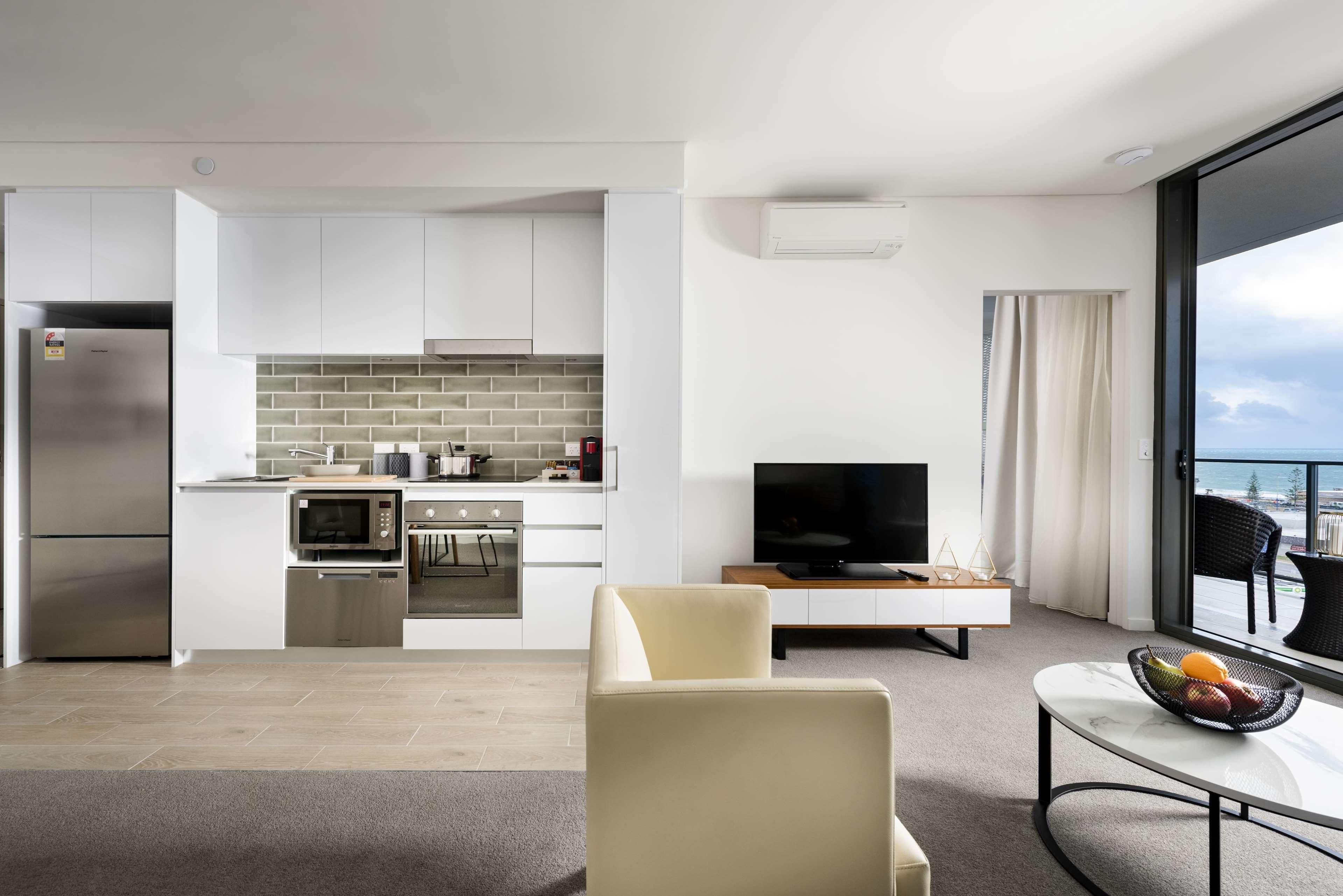 Ramada By Wyndham Vetroblu Scarborough Beach Perth Exterior foto