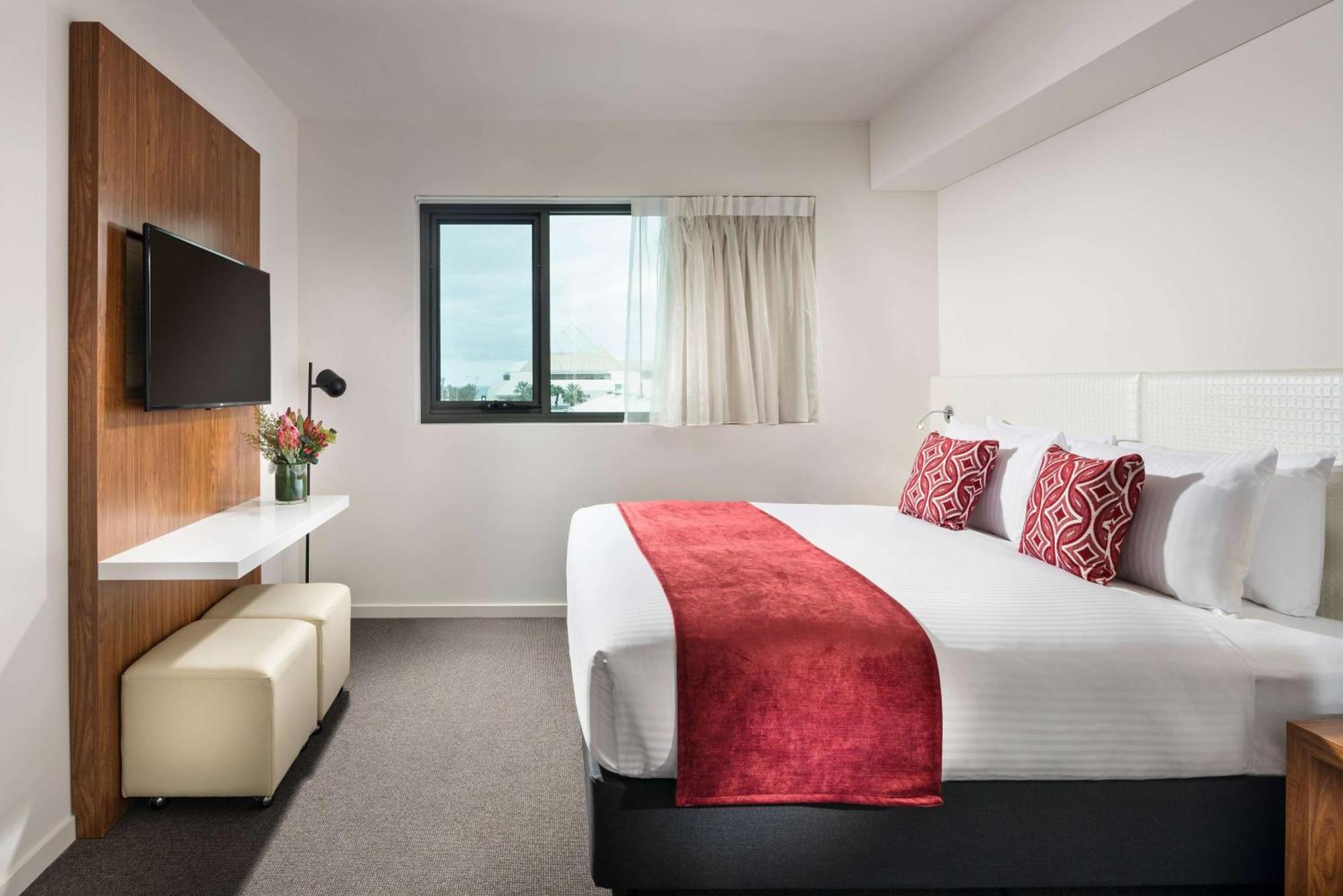 Ramada By Wyndham Vetroblu Scarborough Beach Perth Exterior foto